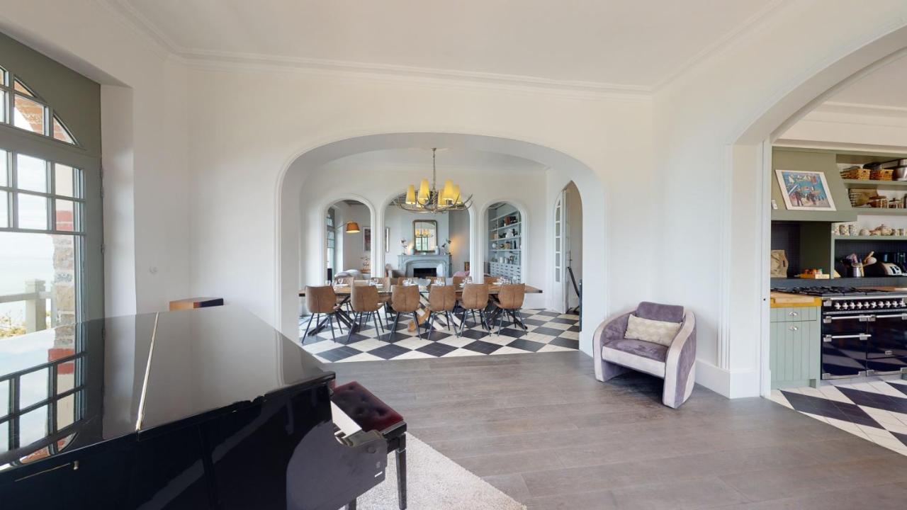 Les Roches Grises, Luxueuse Villa Face Mer, 4Etoiles, Spa Et Jardin Panoramique, Societe La Clef Decamp Гранвиль Экстерьер фото
