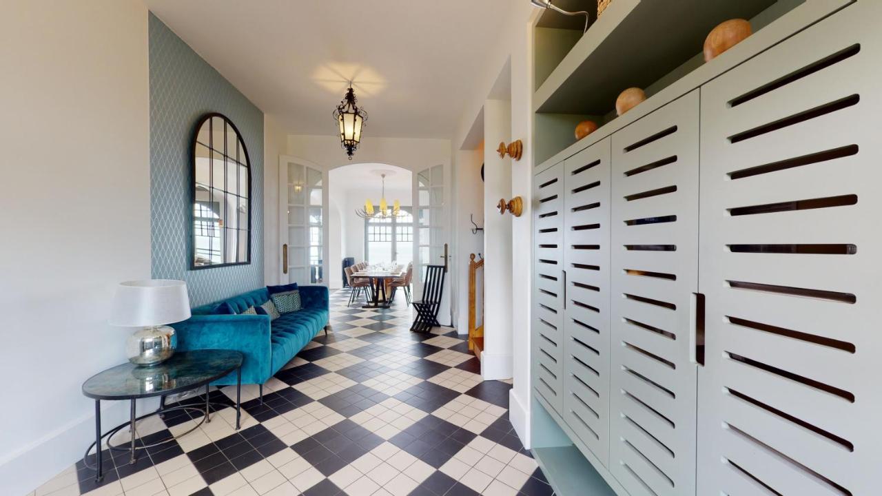 Les Roches Grises, Luxueuse Villa Face Mer, 4Etoiles, Spa Et Jardin Panoramique, Societe La Clef Decamp Гранвиль Экстерьер фото